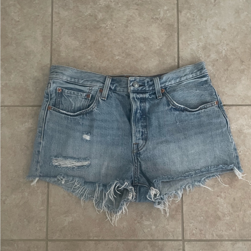 Levi Denim Shorts - Light Denim Wash